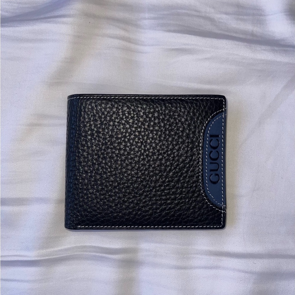 Gucci Textured Black Leather Wallet